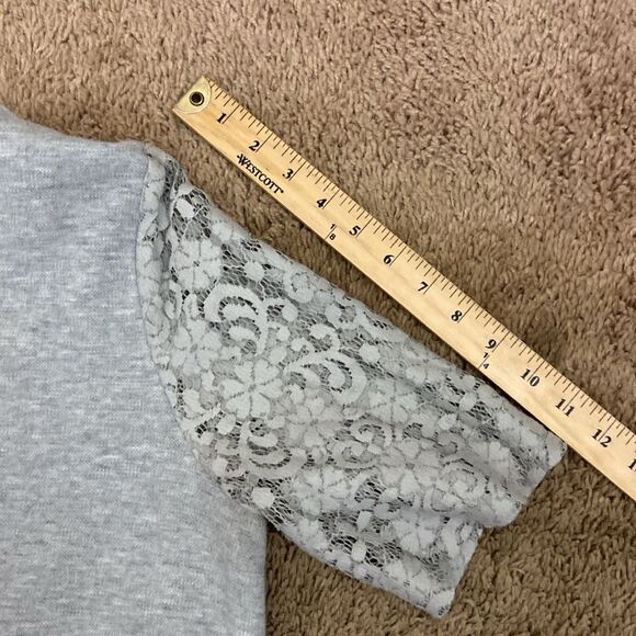 Loft Grey Lace Short Sleeve Crewneck Sweatshirt size Large Feminine Twee Casual - Picture 6 of 9
